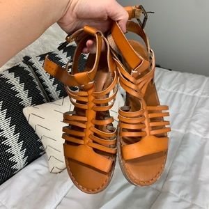 American Eagle Strappy Sandals Sz 8